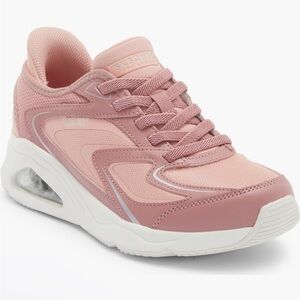 Skechers Women's Pink Sneakers *Never Worn*